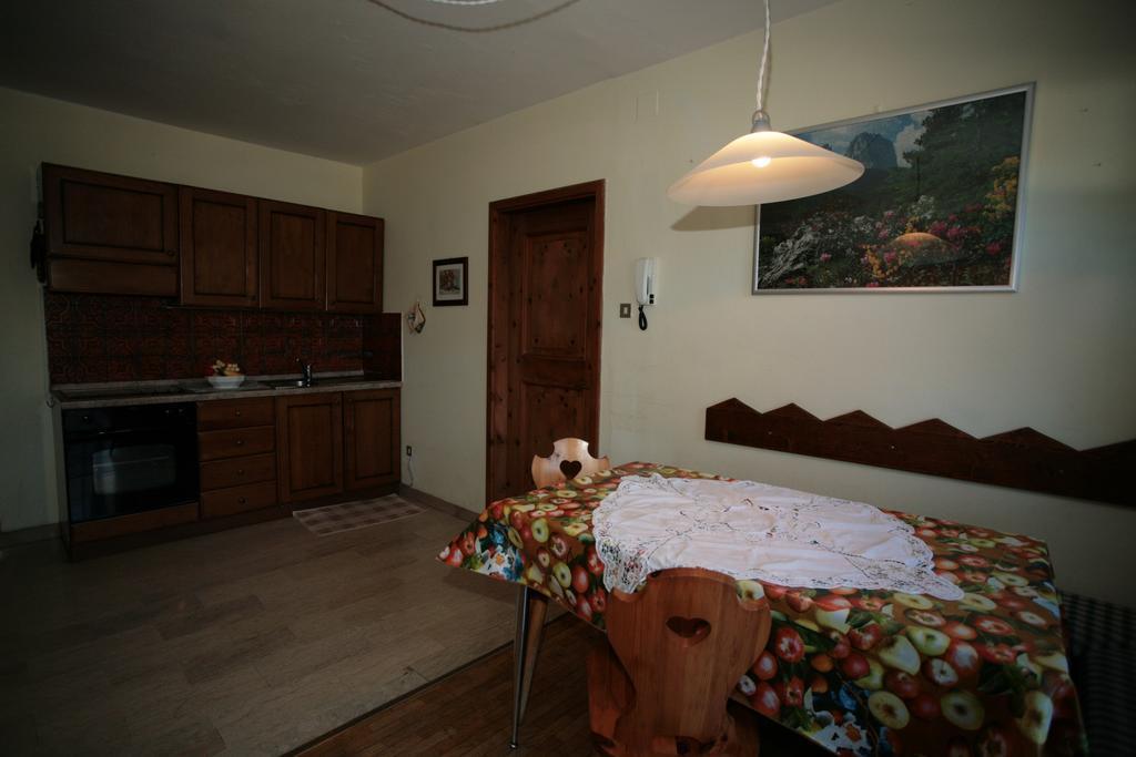Villetta Panorama Apartment Canazei Phòng bức ảnh